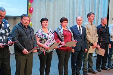 Награды труженикам Тюльганского района